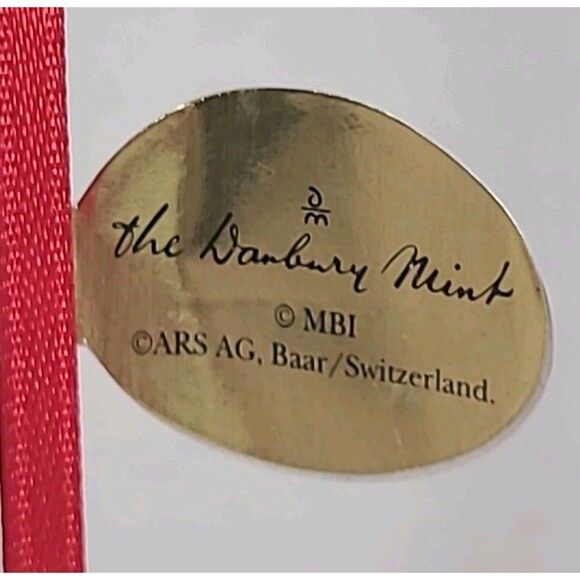 2010 M.J Hummel Skater In Stride Annual Ornament Porcelain Christmas W/box - Picture 5 of 6